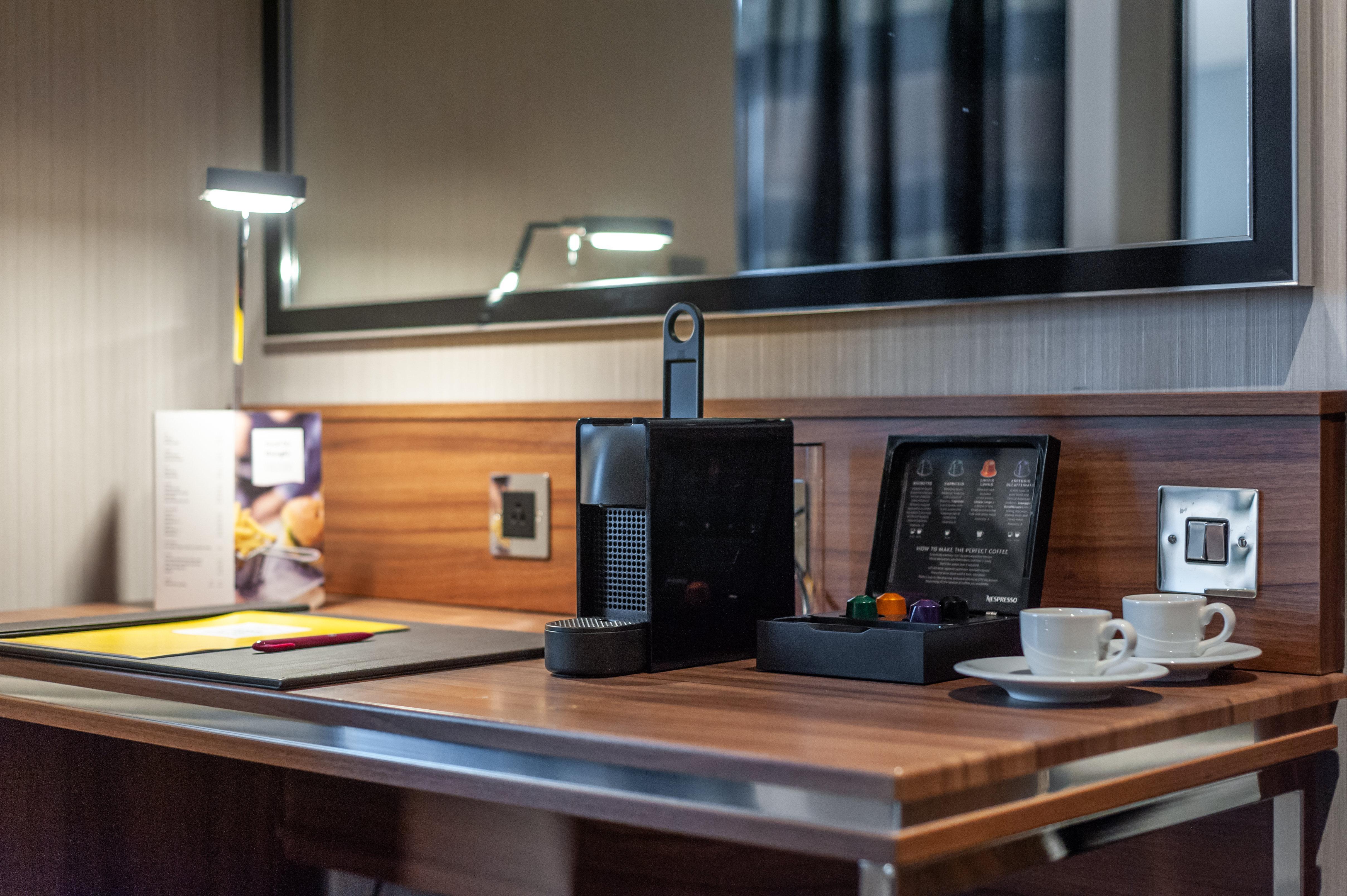 Crowne Plaza London Heathrow T4 By Ihg Hotel Хилингдън Екстериор снимка