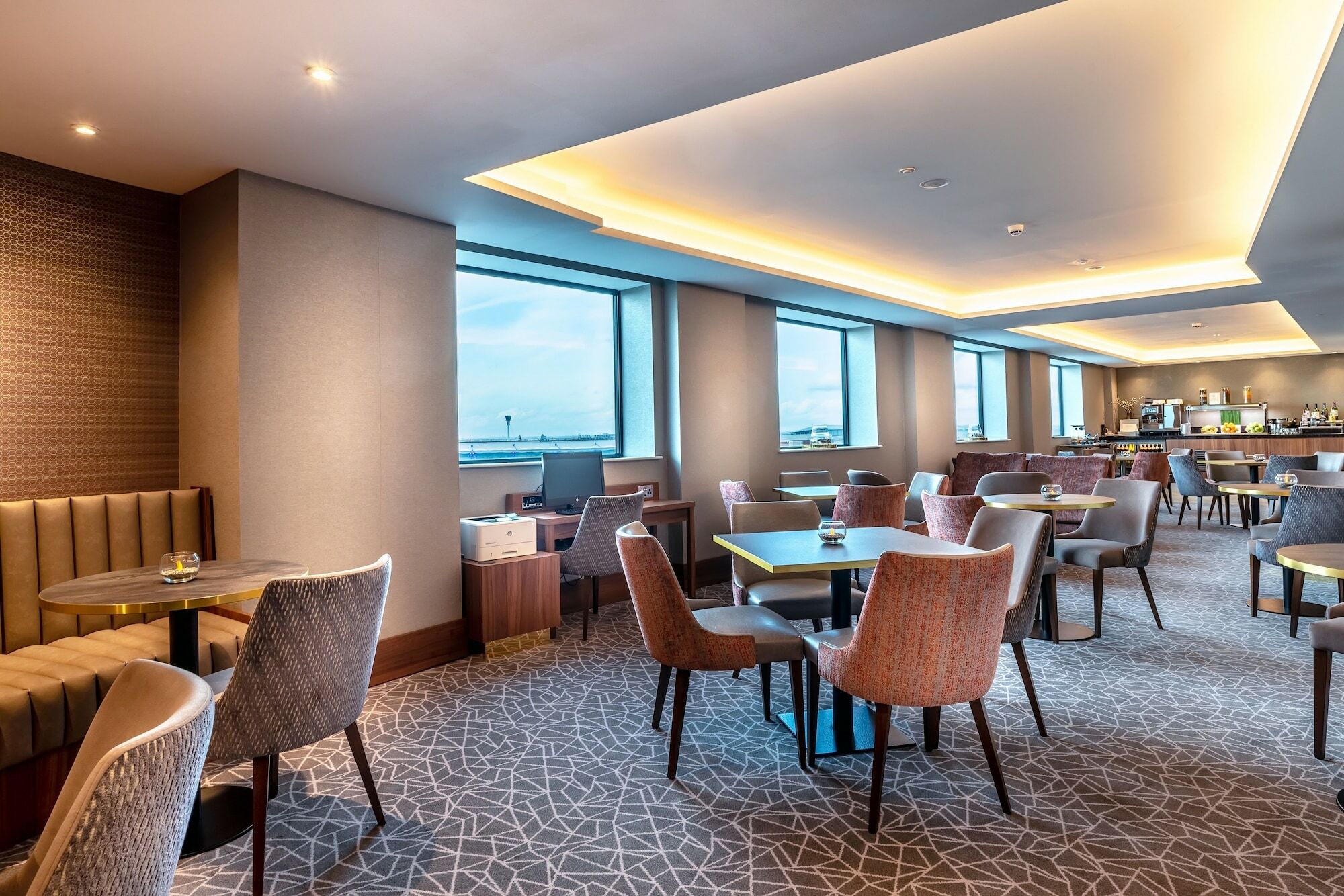 Crowne Plaza London Heathrow T4 By Ihg Hotel Хилингдън Екстериор снимка