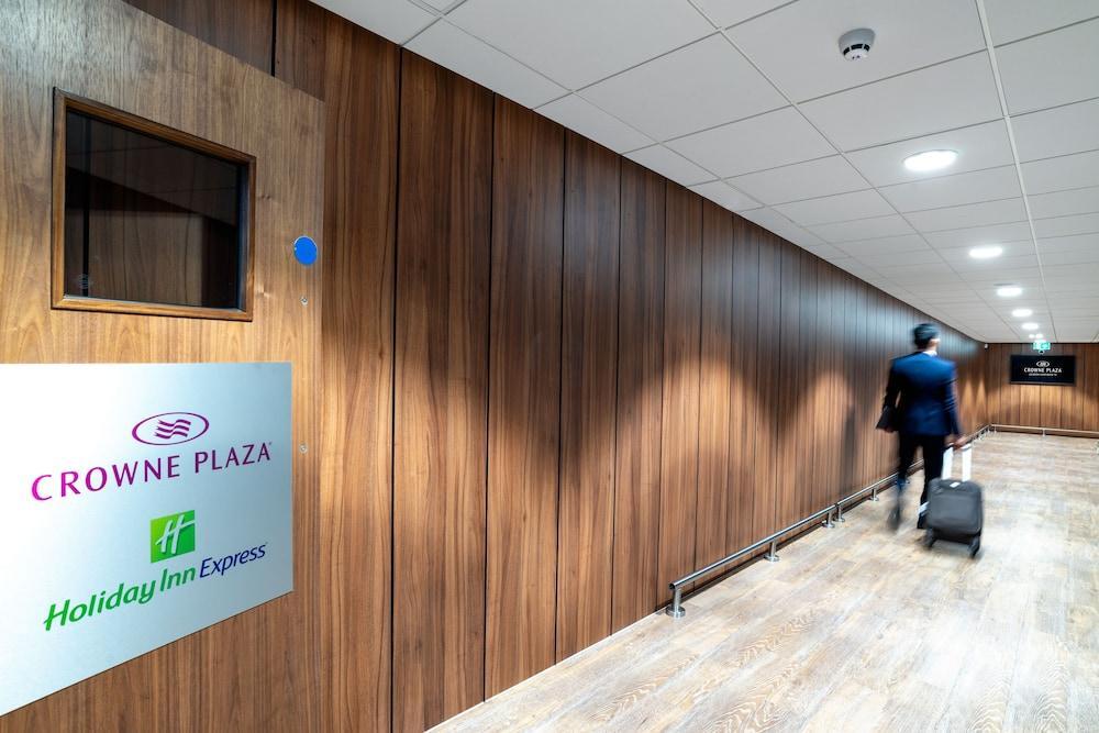 Crowne Plaza London Heathrow T4 By Ihg Hotel Хилингдън Екстериор снимка